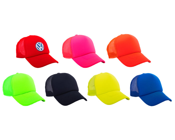 Gorra en poliester con cuerpo y visera del mismo color