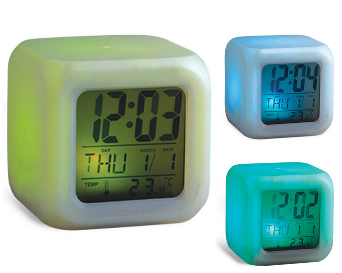 Reloj cuadrado de plastico con luz