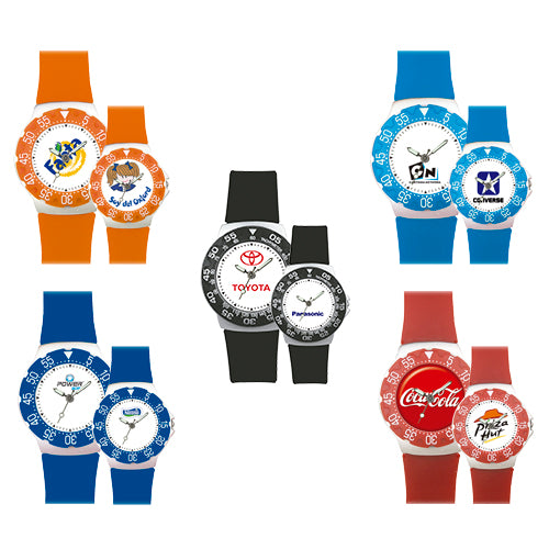 Reloj con caja metalica y correa de plastico